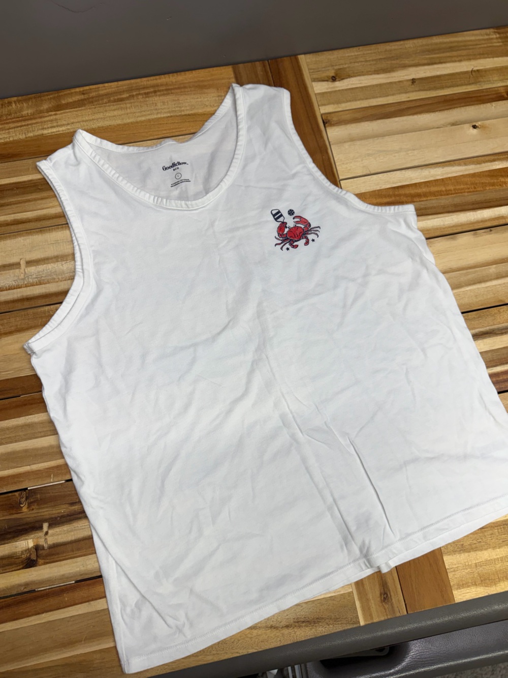Goodfellow & Co White Tank with Red Crab Patch